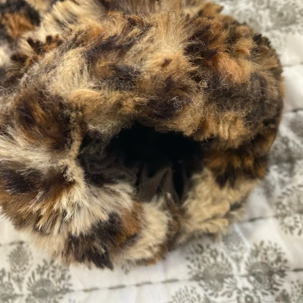 Me Jane Mini leopard print fuzzy little jacket size 2T - Picture 6 of 6